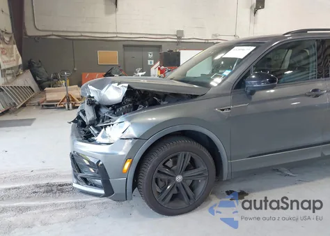 2019 Volkswagen Tiguan 2.0T Se/2.0T Sel/2.0T Sel R-Line/2.0T Sel R-Line Black из США, поврежденный, VIN 3VV2B7AX2KM117443